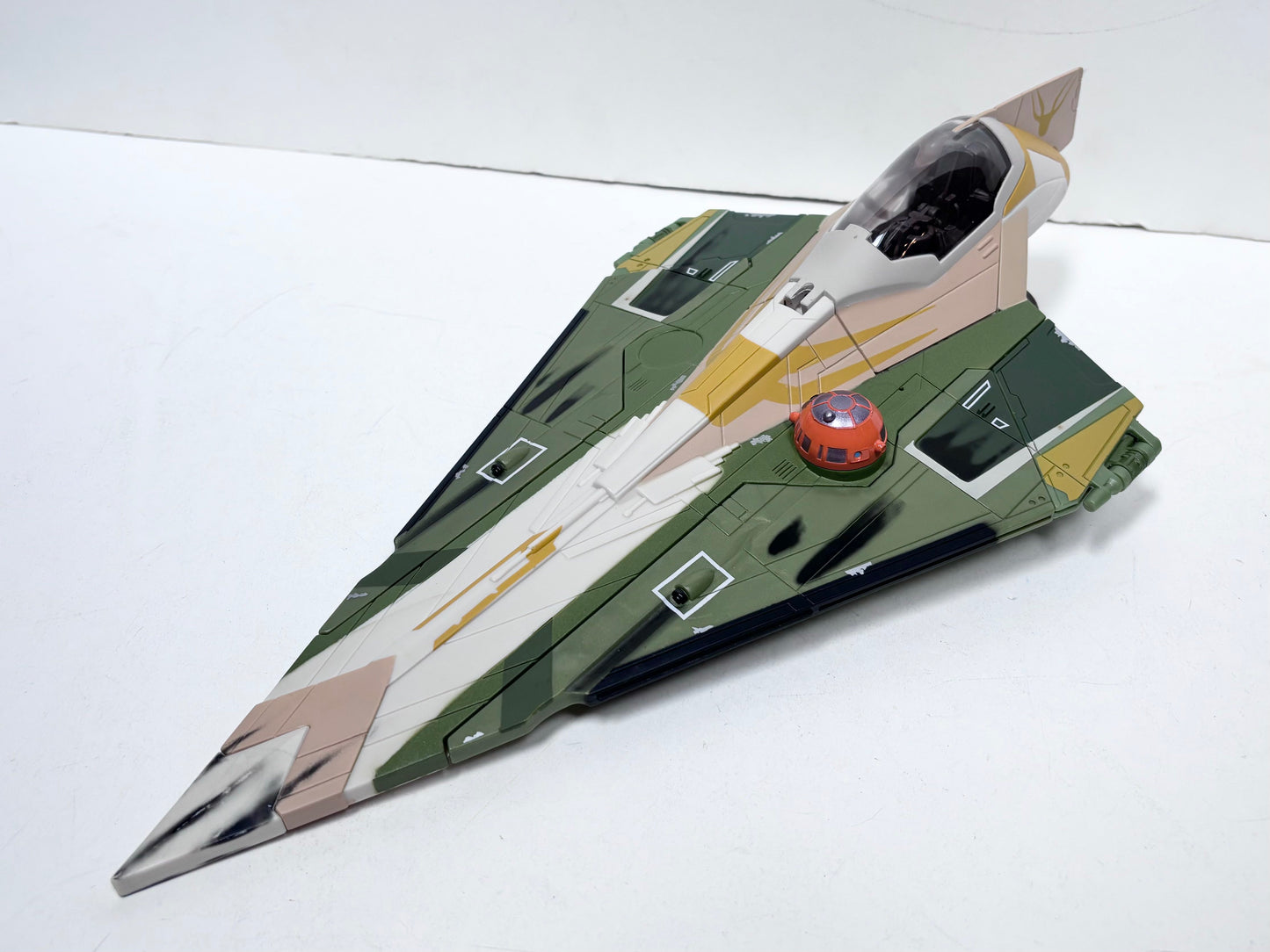 Saga Collection Clone Wars Kit Fisto Jedi Starfighter Vehicle, 2006