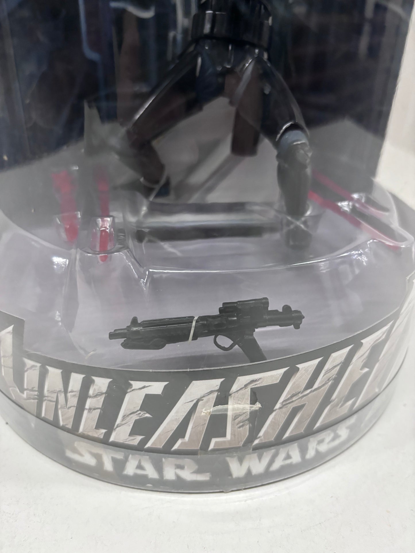 Unleashed Shadow Stormtrooper Deluxe Sculpture, Hasbro 2006