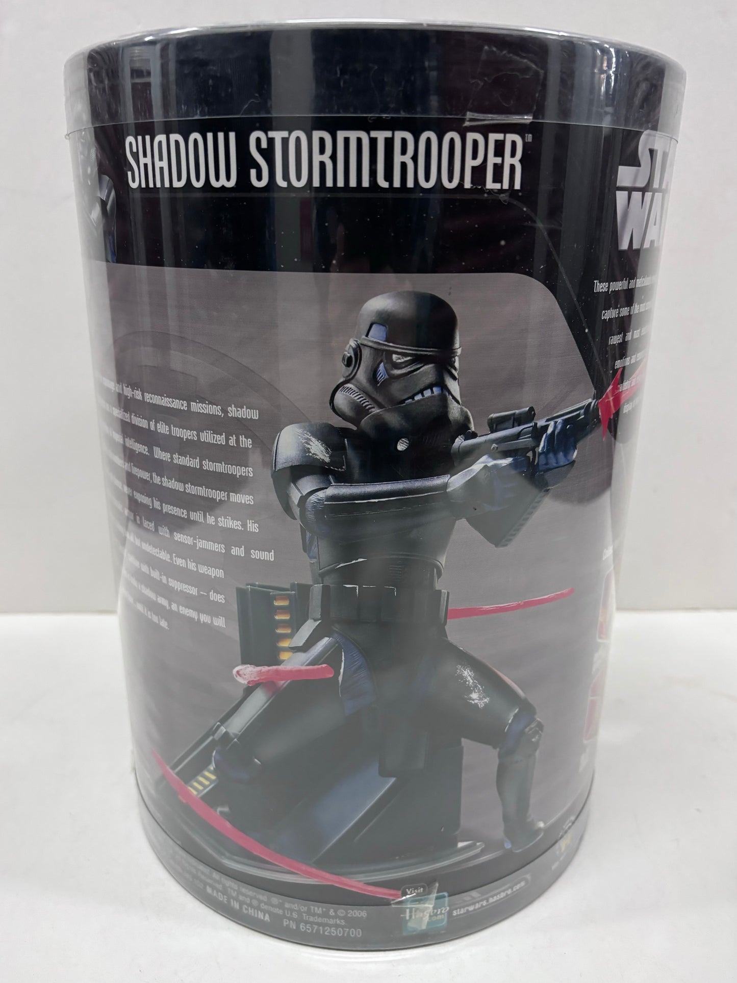 Unleashed Shadow Stormtrooper Deluxe Sculpture, Hasbro 2006