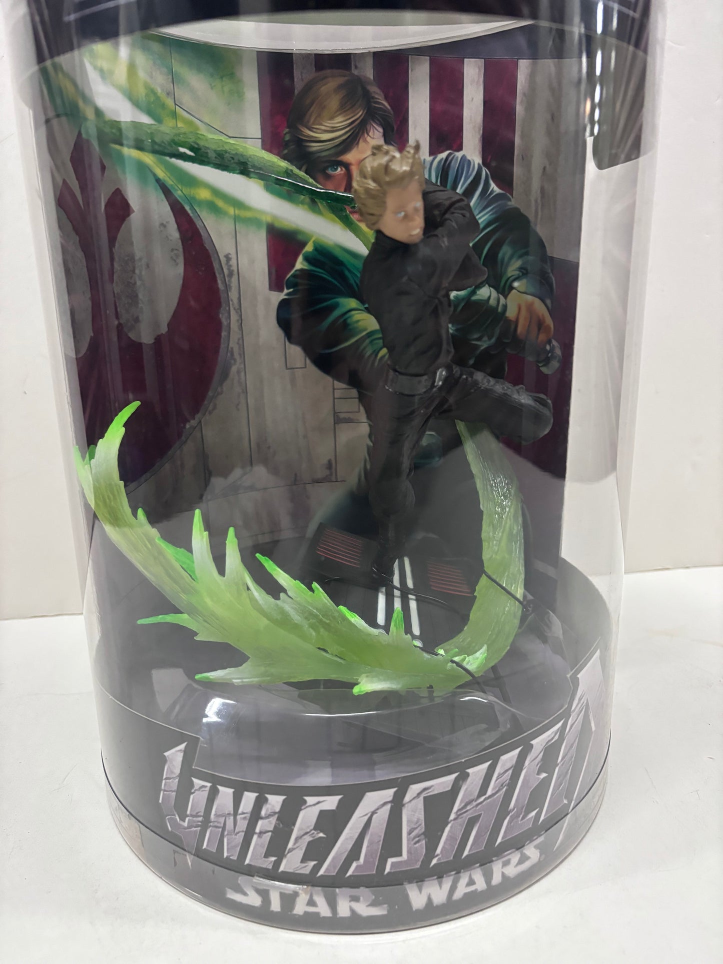 Unleashed Jedi Luke Skywalker Deluxe Sculpture, Hasbro 2006