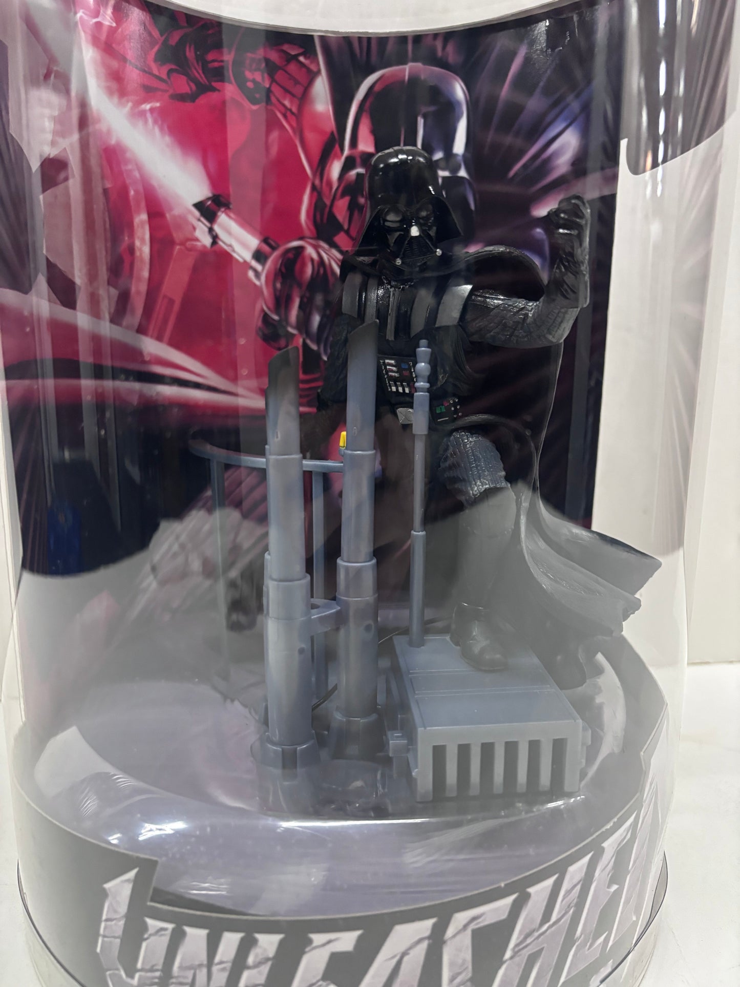 Unleashed Darth Vader Deluxe Sculpture, Hasbro 2006