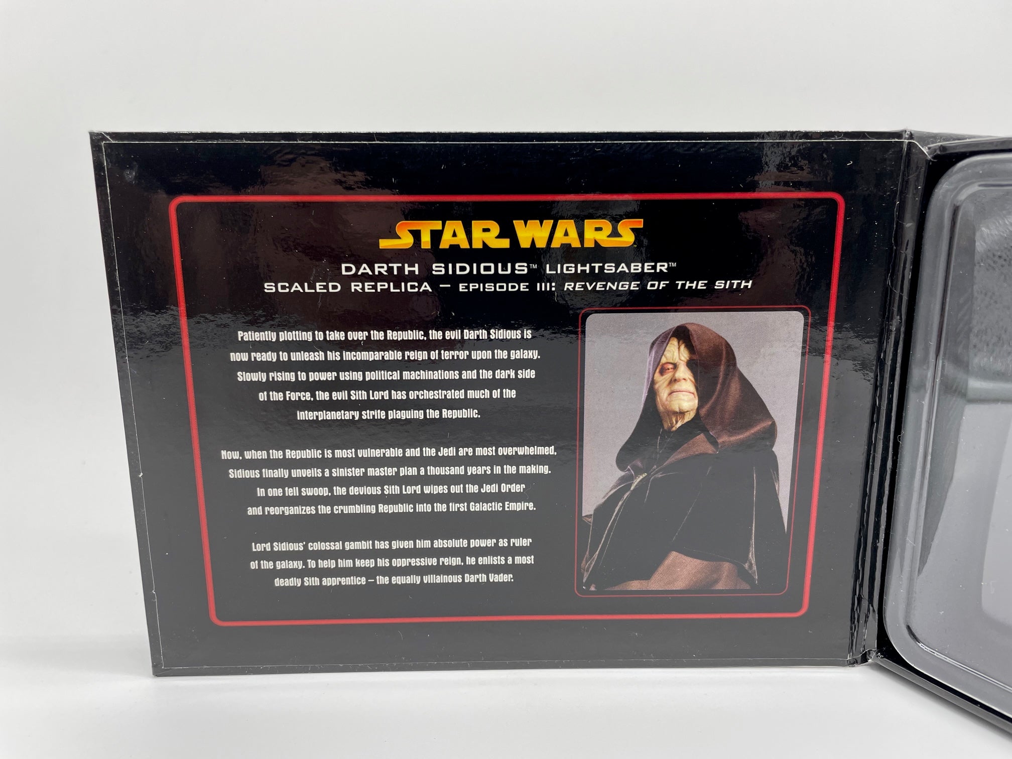 Darth sidious sales lightsaber toy