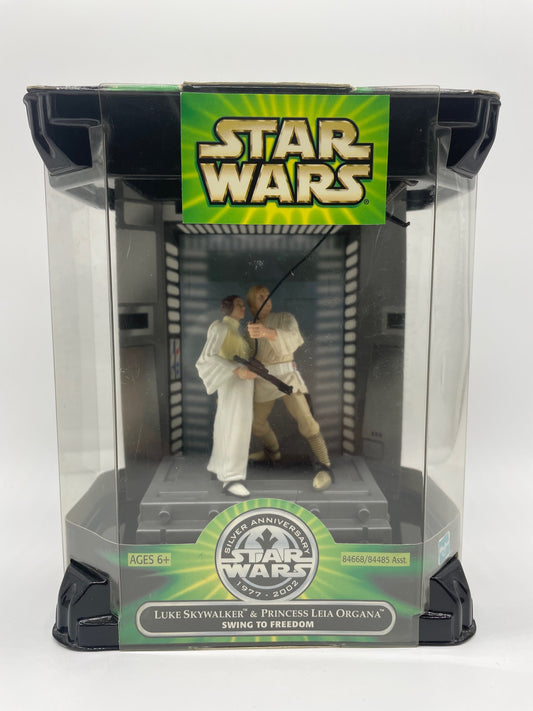 Silver Anniversary Luke Skywalker & Leia Action Figure Set, 3.75"