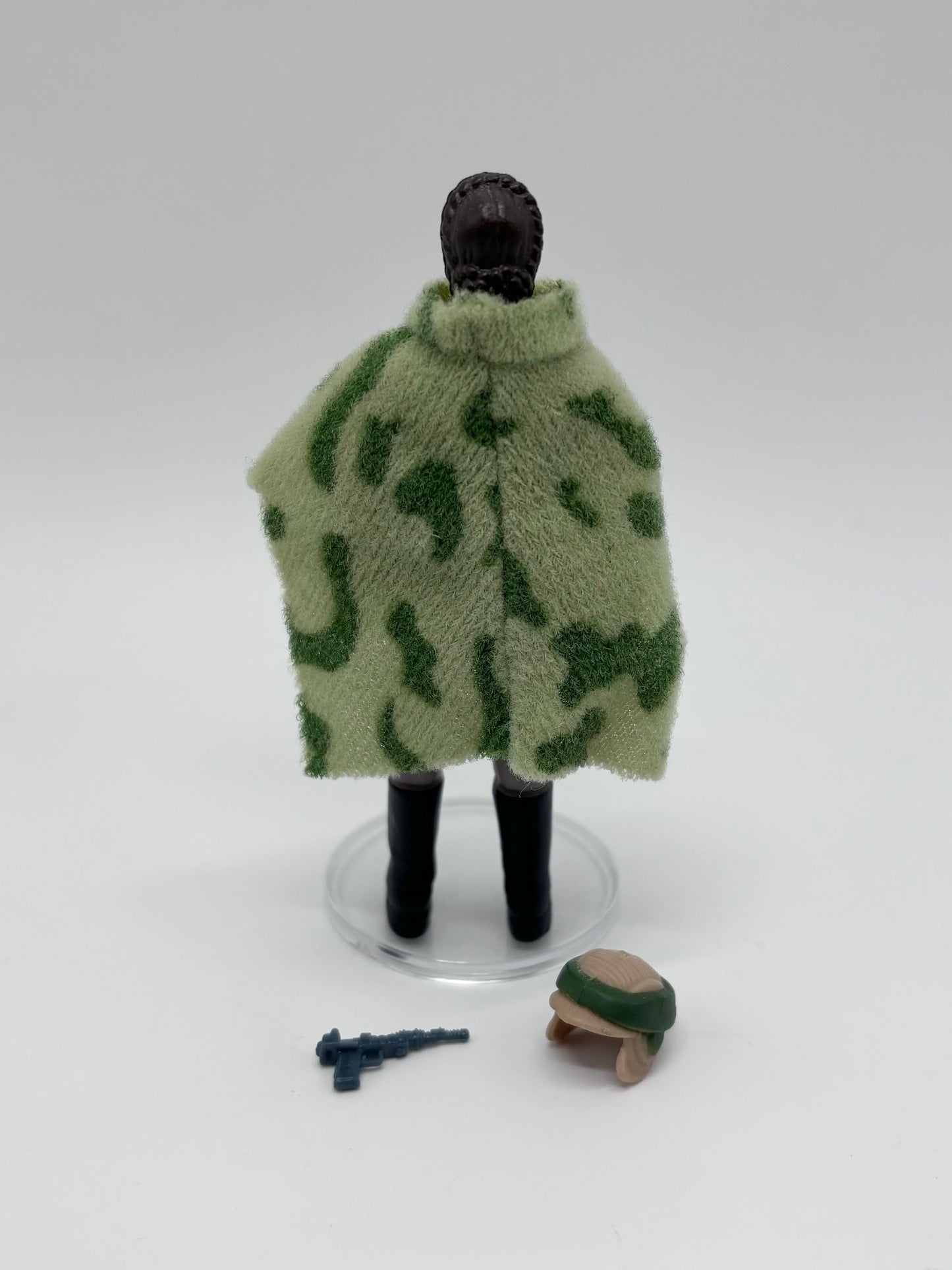 Kenner Endor Poncho Leia Complete Vintage Action Figure